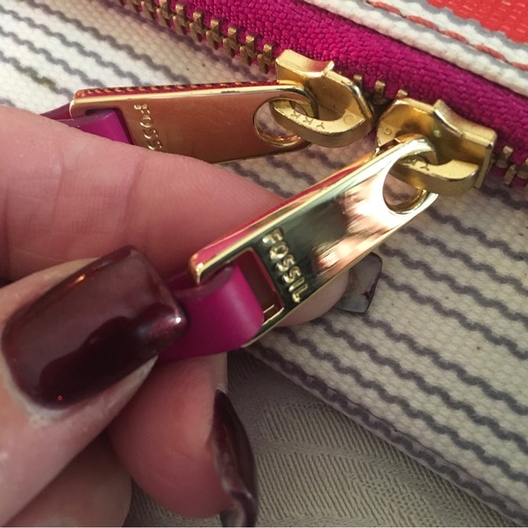 Fossil Super Cute Multi Stripe Crossbody - Picture 4 of 7